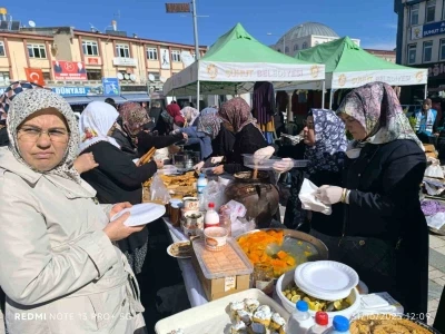 Şuhut’ta Gazze için hayır çarşısı
