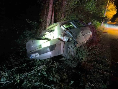 Şuhut’ta trafik kazası, 1’i ağır 4 yaralı
