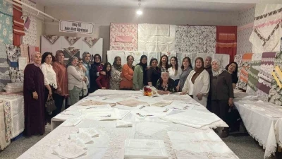Sultandagı Halk Eğitim Merkezi&rsquo;nde yılsonu sergisi a&ccedil;ıldı
