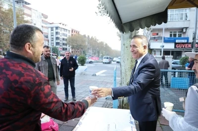 Sultangazi Belediyesi’nden vatandaşlara çorba ikramı
