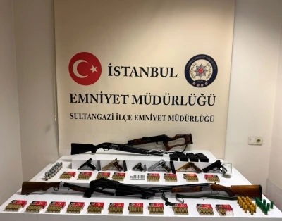 Sultangazi&rsquo;de ka&ccedil;ak silah ticareti operasyonu: 3 g&ouml;zaltı
