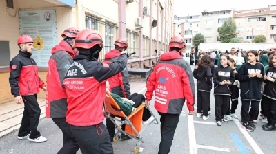 Sultangazi’de ortaokul ve lise öğrencilerine afet farkındalık eğitimi
