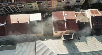 Sultangazi tekstil at&ouml;lyesinde yangın
