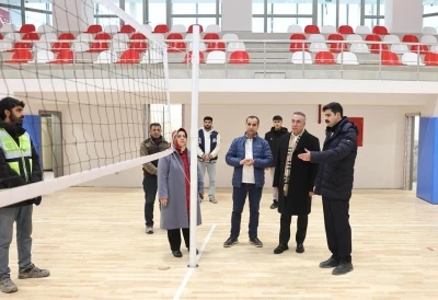 Sultangazili gen&ccedil;ler modern bir spor merkezine daha kavuşuyor
