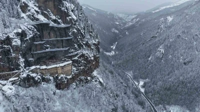 S&uuml;mela Manastırı beyaza, Altındere Vadisi sessizliğe b&uuml;r&uuml;nd&uuml;
