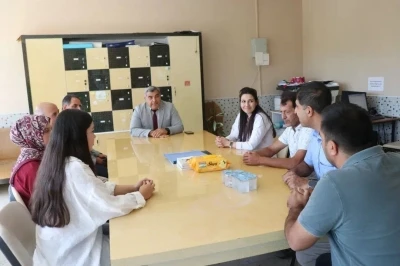 Sünnetci öğrencilere rehberlik ve yönlendirmelerde bulundu
