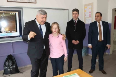 S&uuml;nnetci &ouml;ğrencilerin hedeflerini ve hayallerini dinledi
