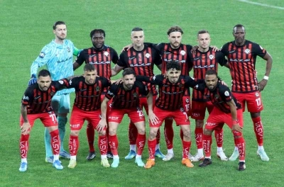 S&uuml;per Lig&rsquo;e y&uuml;kselecek son takım yarın belli olacak
