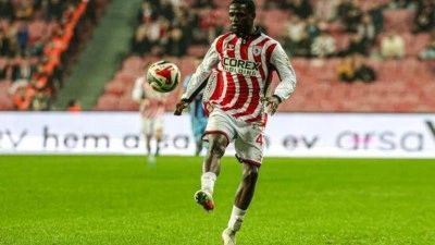 S&uuml;per Lig ekibinde b&uuml;y&uuml;k şok! Yeni transfer 8 hafta yok