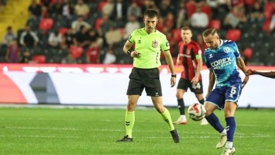 Süper Lig ekibinden hakeme çok sert tepki! Açıklamada dikkat çeken Fenerbahçe detayı