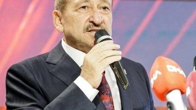 S&uuml;per Lig ekibinin başkanı g&uuml;ven tazeledi