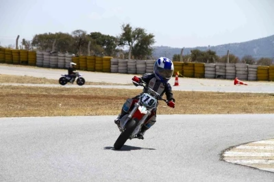 Süpermoto Şampiyonası’nın 3. Ayak Yarışları Uşak’ta başladı
