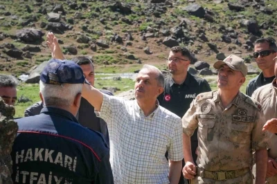S&uuml;pha D&uuml;rek Dağı&rsquo;nda kayıp dağcıyı arama &ccedil;alışmaları s&uuml;r&uuml;yor
