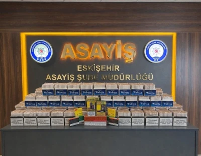 Ş&uuml;pheli ara&ccedil;tan binlerce dal bandrols&uuml;z sigara ele ge&ccedil;irildi
