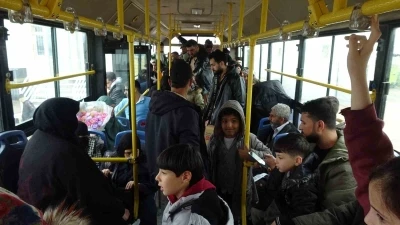 Suriyelilerin g&ouml;n&uuml;ll&uuml; geri d&ouml;n&uuml;şleri hızlandı
