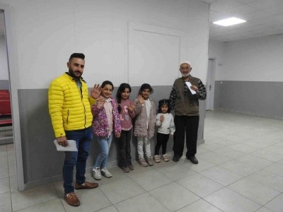 Suriyelilerin ülkelerine dönüşleri gece geç saatlerde de devam ediyor