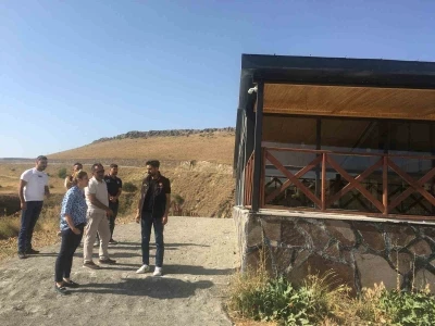 Susuz Şelalesi’nde çevre düzenlemesi yapılıyor
