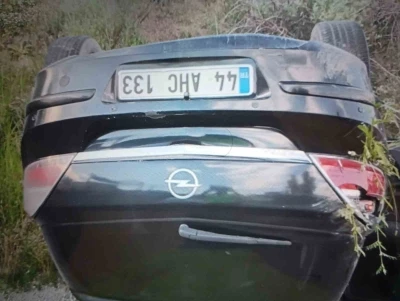 Takla atan otomobilin s&uuml;r&uuml;c&uuml;s&uuml; yaralandı
