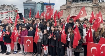 Taksim&rsquo;de 23 Nisan t&ouml;reni
