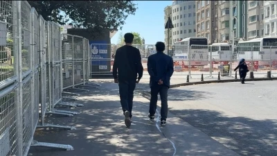 Taksim Meydanı ve İstiklal Caddesi&rsquo;ne &ccedil;ıkan yollarda 1 Mayıs tedbirleri
