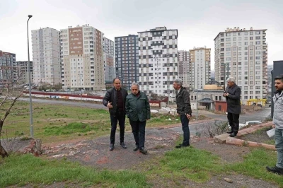 Talas&rsquo;ta hafta sonu mesaisi: Yeni park ve otopark alanları incelendi
