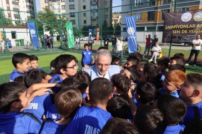 Talas&rsquo;ta yaz spor okullarına coşkulu a&ccedil;ılış
