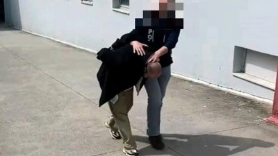 Tam 825 kilo! Hepsi aracından &ccedil;ıktı: Tutuklandı!