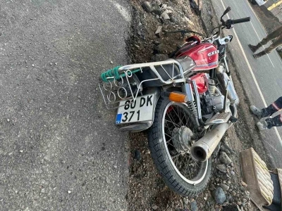 Tankerle çarpışan motosiklet sürücüsü hayatını kaybetti
