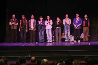 Tanpınar&rsquo;ın d&uuml;nyası &rsquo;&Uuml;&ccedil; Nefeslik R&uuml;ya&rsquo; ile sahneye taşındı
