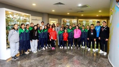 Tarihi başarı! 40 g&uuml;nde 71 madalya kazandılar