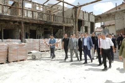 Tarihi Emet Hanı’nda restorasyon çalışmaları devam ediyor
