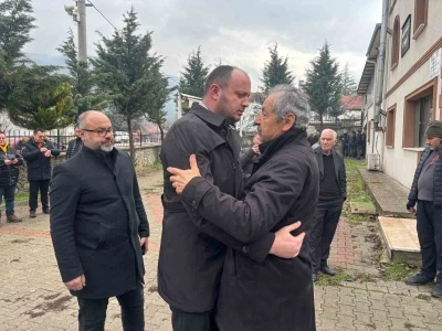 Tarihi il&ccedil;enin 100 yıllık &ccedil;ınarı hayatını kaybetti: İHA muhabirinin baba acısı
