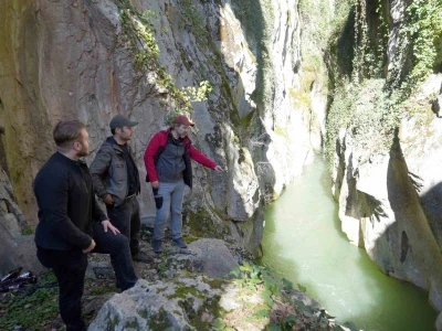 Tarihi kalıntıların da bulunduğu iki k&ouml;y arasında kalan kanyon, keşfedilmeyi bekliyor
