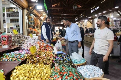 Tarihi Kapalı &Ccedil;arşı&rsquo;da Kurban Bayramı yoğunluğu yaşanıyor
