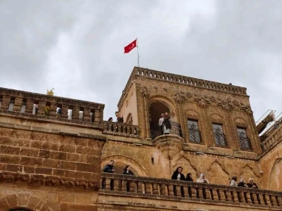 Tarihi kent Mardin bayram tatilinde ziyaret&ccedil;i akınına uğradı
