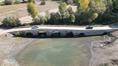 Tarihi köprü 2 bin yıldır hizmet veriyor
