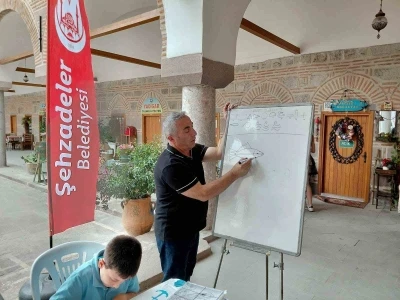 Tarihi Kurşunlu Han&rsquo;da sanatın izinde yeni yetenekler yetişiyor
