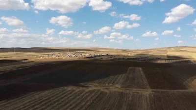 Tarım arazileri tel ve konteynerlerle kuşatıldı
