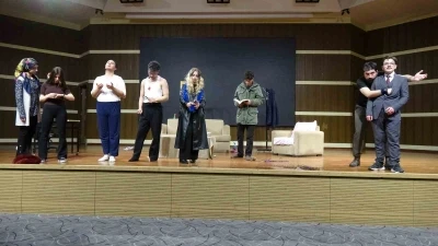 Tarım ve tiyatro bir arada: "Son Hasat" izleyenleri mest etti
