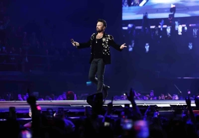 Tarkan&rsquo;ı 9 g&uuml;nd&uuml;r s&uuml;ren konser serisinde yaklaşık 50 bin kişi dinledi
