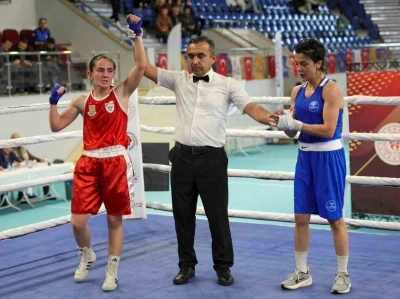 Tarsus Gelecek Spor Kul&uuml;b&uuml; d&ouml;rt branşta başarı elde etti
