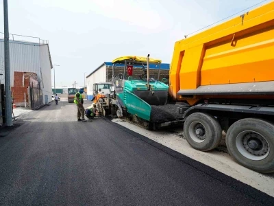 Tarsus&rsquo;ta 23 sokakta sıcak asfalt &ccedil;alışması
