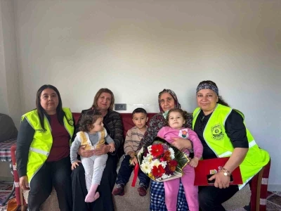 Tarsus&rsquo;ta şehit anneleri Anneler G&uuml;n&uuml;&rsquo;nde unutulmadı
