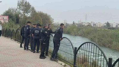 Tarsus&rsquo;ta suya atlayan &ccedil;ocuk kayboldu: Arama &ccedil;alışması devam ediyor

