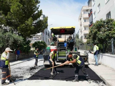 Tarsus&rsquo;ta yol yenileme &ccedil;alışmaları hız kesmiyor
