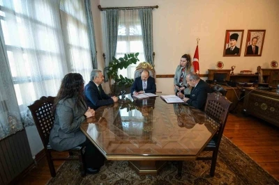 Taşk&ouml;pr&uuml; Belediyesi, 2 milyon liralık hibe desteğiyle yaşlılara evde bakım desteği sağlayacak
