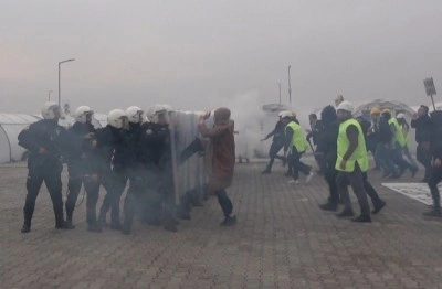 Taşlı sopalı toplumsal olaylara karşı gerçeğini aratmayan müdahale tatbikatı