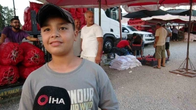 Tatilin son günlerinde 12 yaşındaki Barış hayali için çalışıyor
