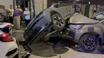 Tatvan’da 3 araçlı zincirleme trafik kazası
