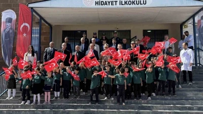 Tatvan’da &quot;İlköğretim Haftası&quot; kutlandı
